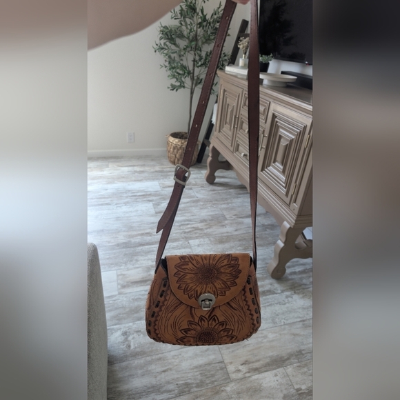 Sunflower Embossed Tan Leather Crossbody Bag Unique Personalized Leather Bag main image 5